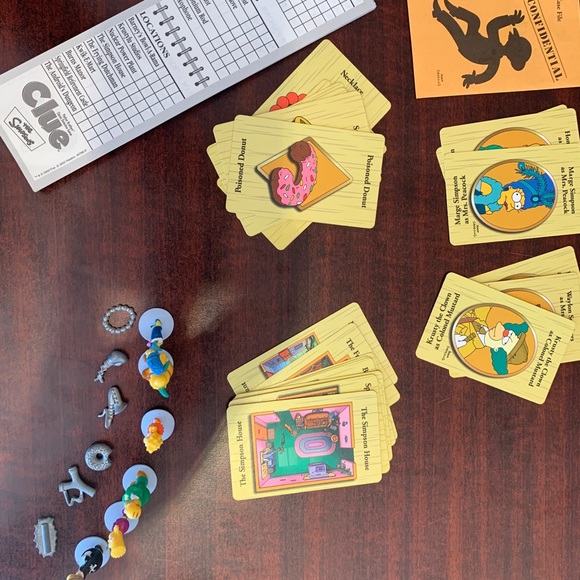 THE SIMPSONS CLUE BOARD GAME - Picture 3 of 8